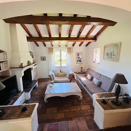 Provencale, Piscine Apartment *